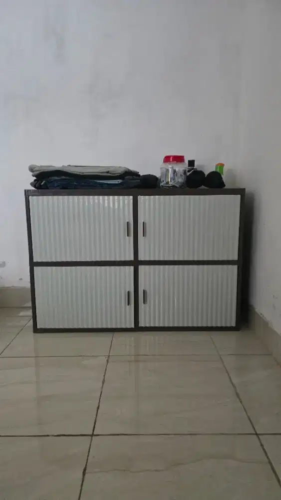 Lemari susun plastik  2x2
