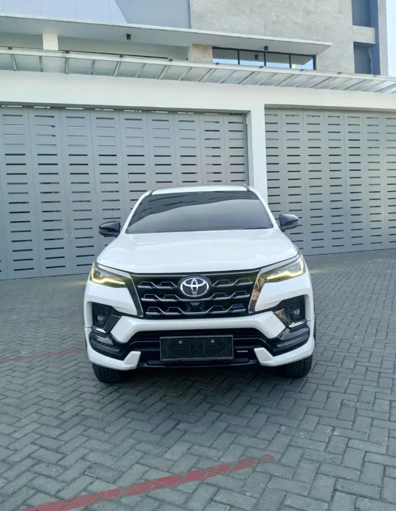 TOYOTA FORTUNER VRZ 2.8 GR SPORT AT DIESEL 2022