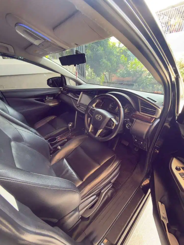 Toyota Kijang Innova Venturer 2020 AT Diesel