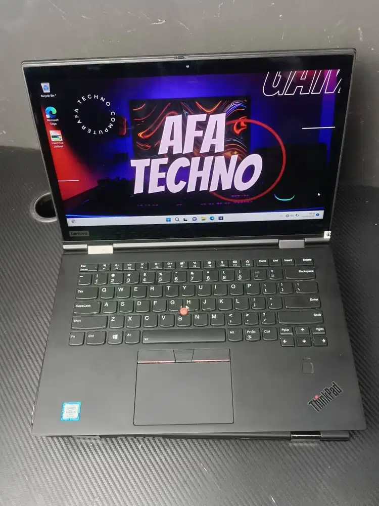 Lenovo ThinkPad X1 Yoga 3rd ( 2 In 1 Touchscreen ) i5 gen 8 ram 16gb s