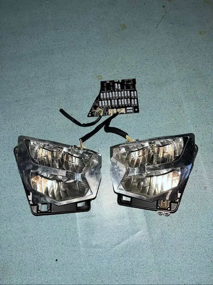 Ori Yamaha NMAX Connected. Semua lampu normal. Modul LED ikut.Nmax new