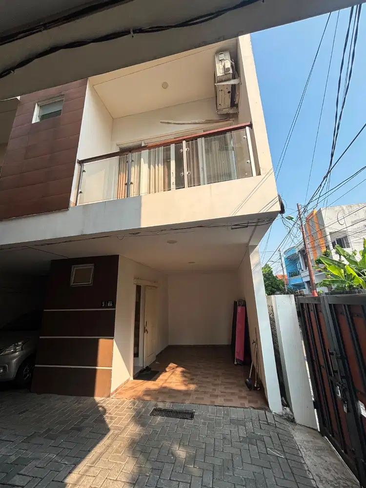 DIJUAL CEPAT TOWN HOUSE DI PUSAT KOTA JAKARTA