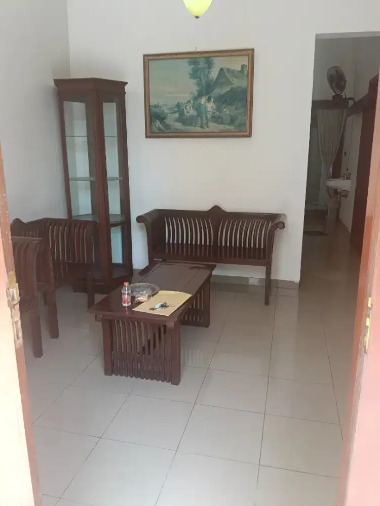 Asisten Rumah Tangga Kebersihan
