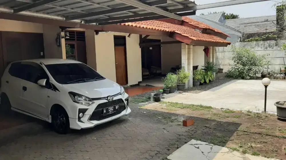 Kamar Kos luas dan strategis