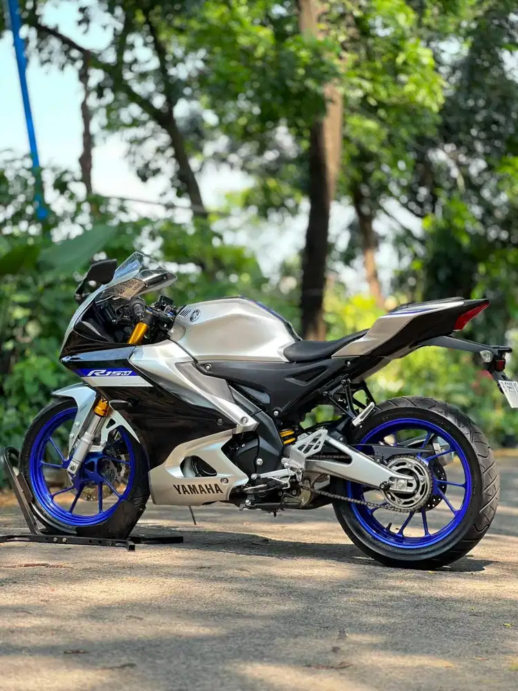 YAMAHA R15M ABS QS CONNECTED 2023 SILVER KM 2K PAJAK ON FULL ORI