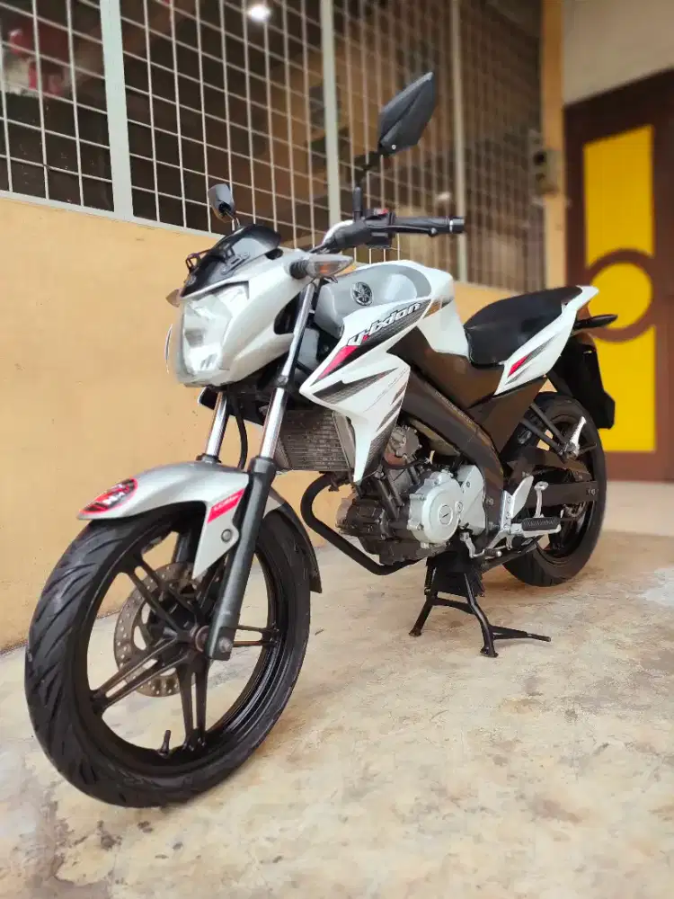 Yamaha Vixion / Vixion 150 Lightning 2014, White Premium Metalic.