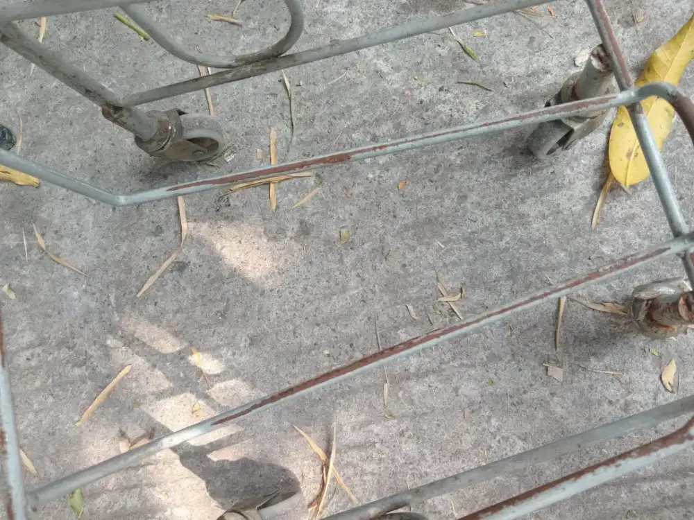 Troli barang siap pakai