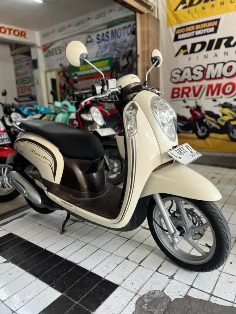 HONDA SCOOPY 2015 SAS MOTOR JL. BARATAJAYA 19 NO 5