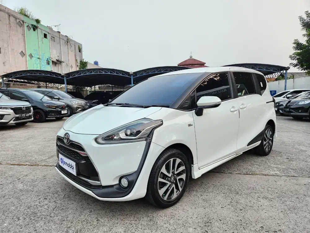 DP RENDAH - Toyota Sienta 1.5 Q Bensin-AT 2017