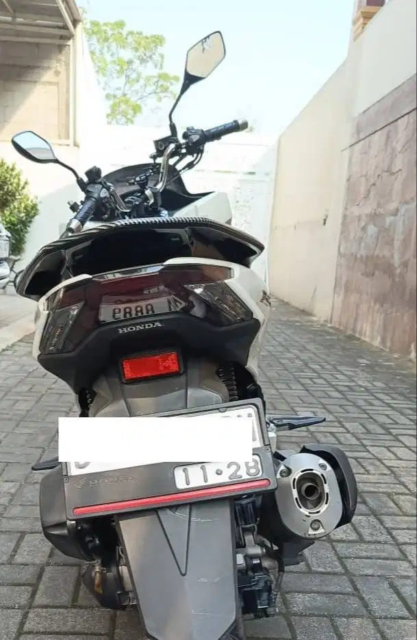 JUAL HONDA PCX 160 PUTIH 2023 CBS PLAT D KAB BANDUNG
