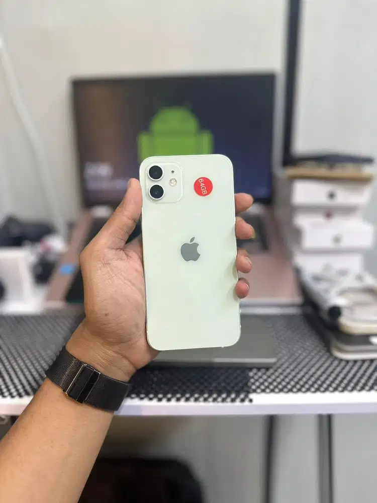 iPhone 12 64gb Likenew