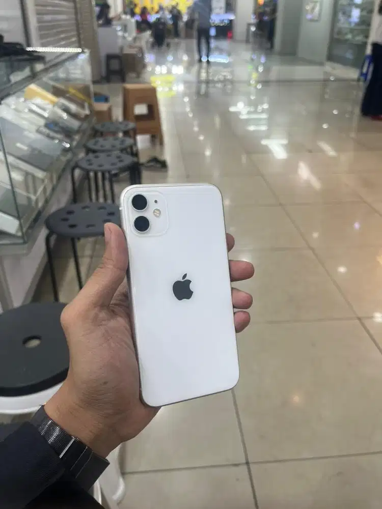 iPhone 11 64gb inter Likenew