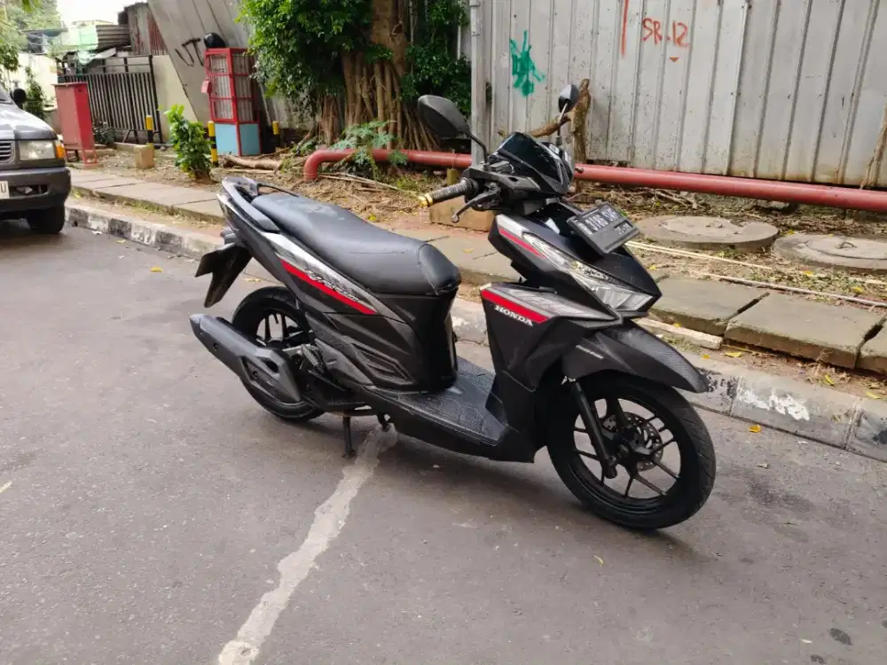 Vario LED Old 125 PGM-FI Thn 2016