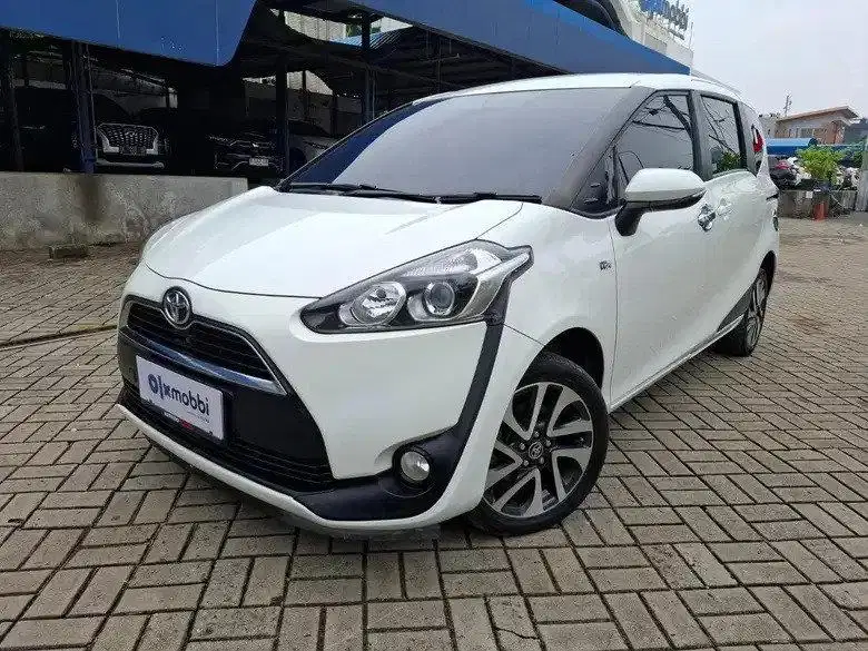 Pajak Panjang - Toyota Sienta 1.5 V Bensin-AT 2019