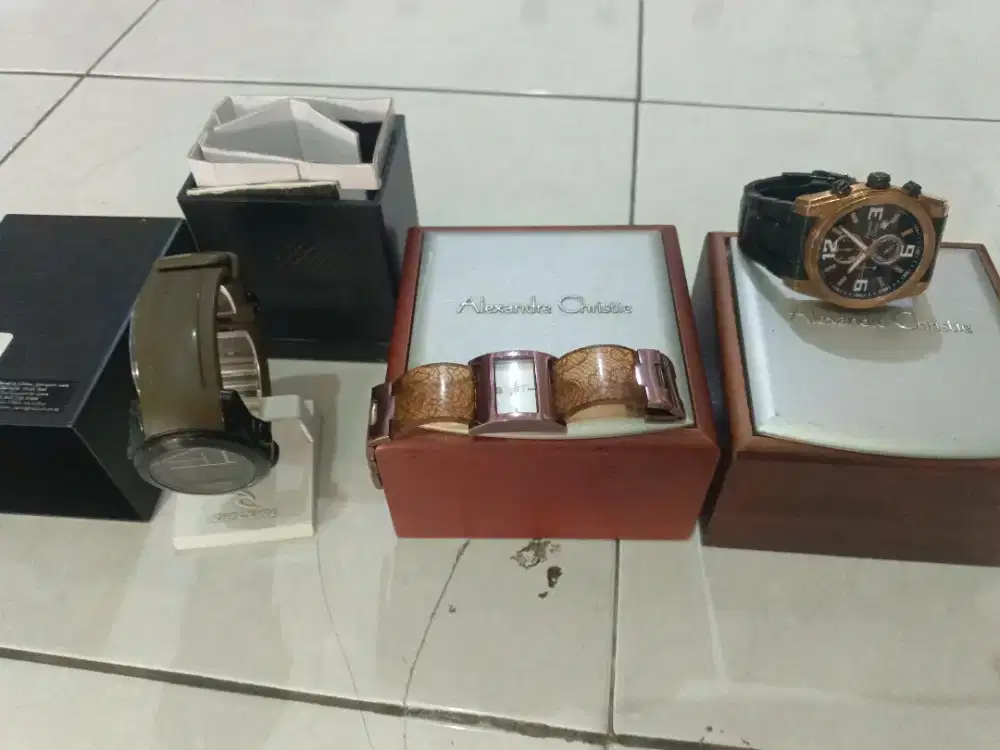 Jam tangan bekas merk ripcurl, Alexandre Christie