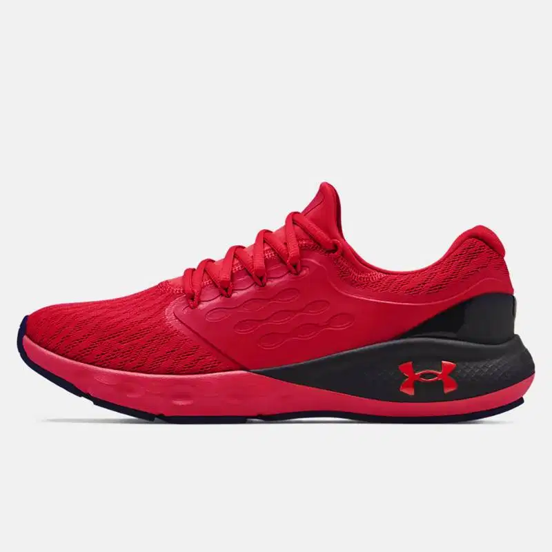 Sepatu under armour