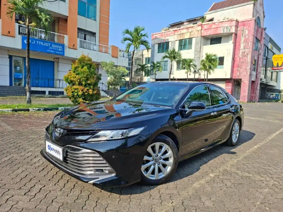 Garansi 1 Th - Toyota Camry 2.5 V Bensin-AT 2019 Hitam