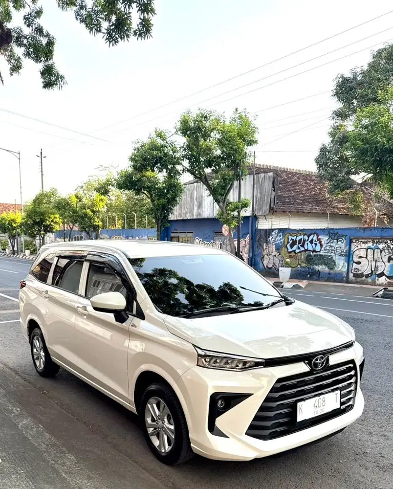 Avanza matic putih 2025