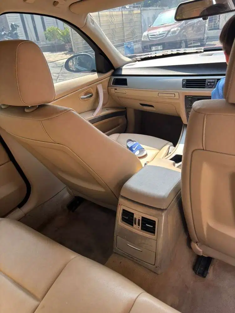 BMW 320i 2006 Bensin