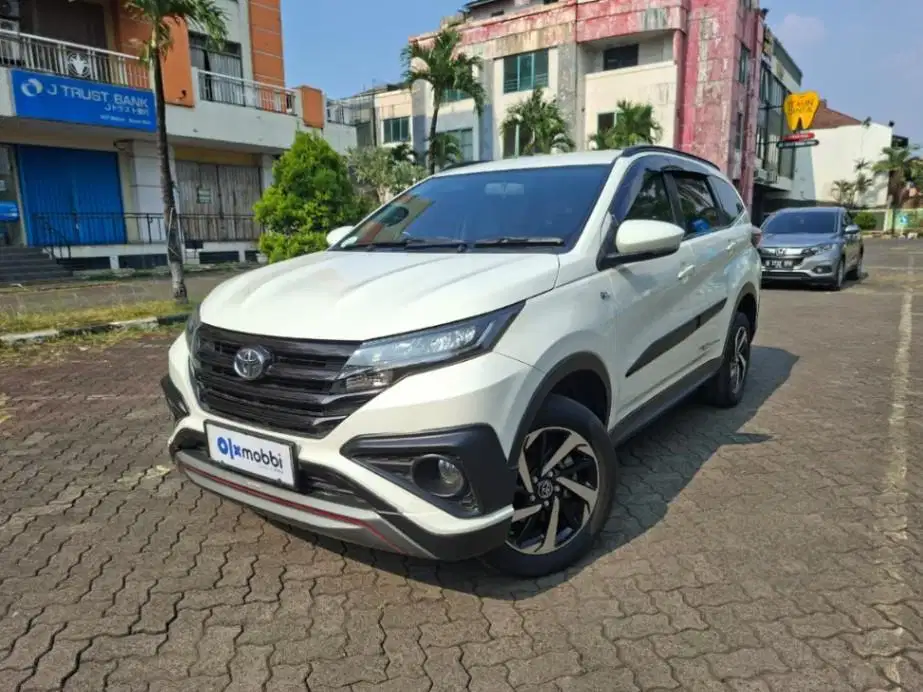 Garansi 1 Th - Toyota Rush 1.5 TRD Sportivo Bensin-AT 2018 Putih