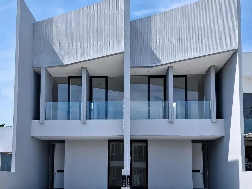 Dijual Rumah Baru Gress, Mewah dan Modern di Dian Istana