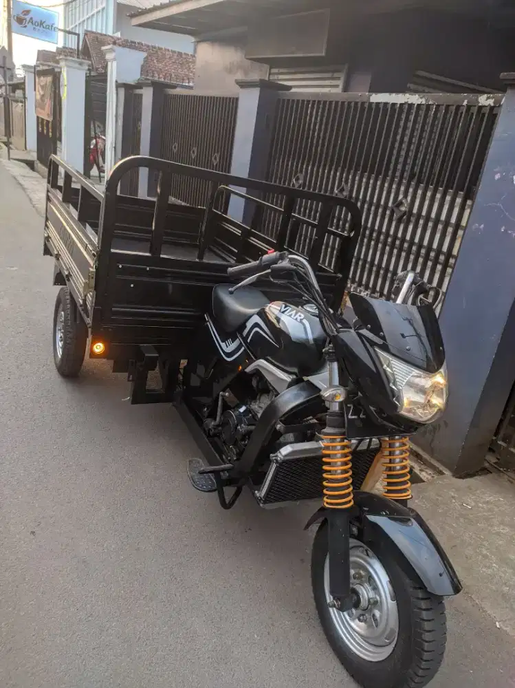 Viar motor roda tiga