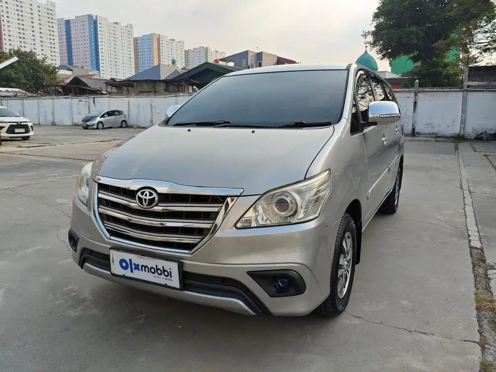 DP RENDAH - Toyota Kijang Innova 2.0 G Bensin-MT 2014