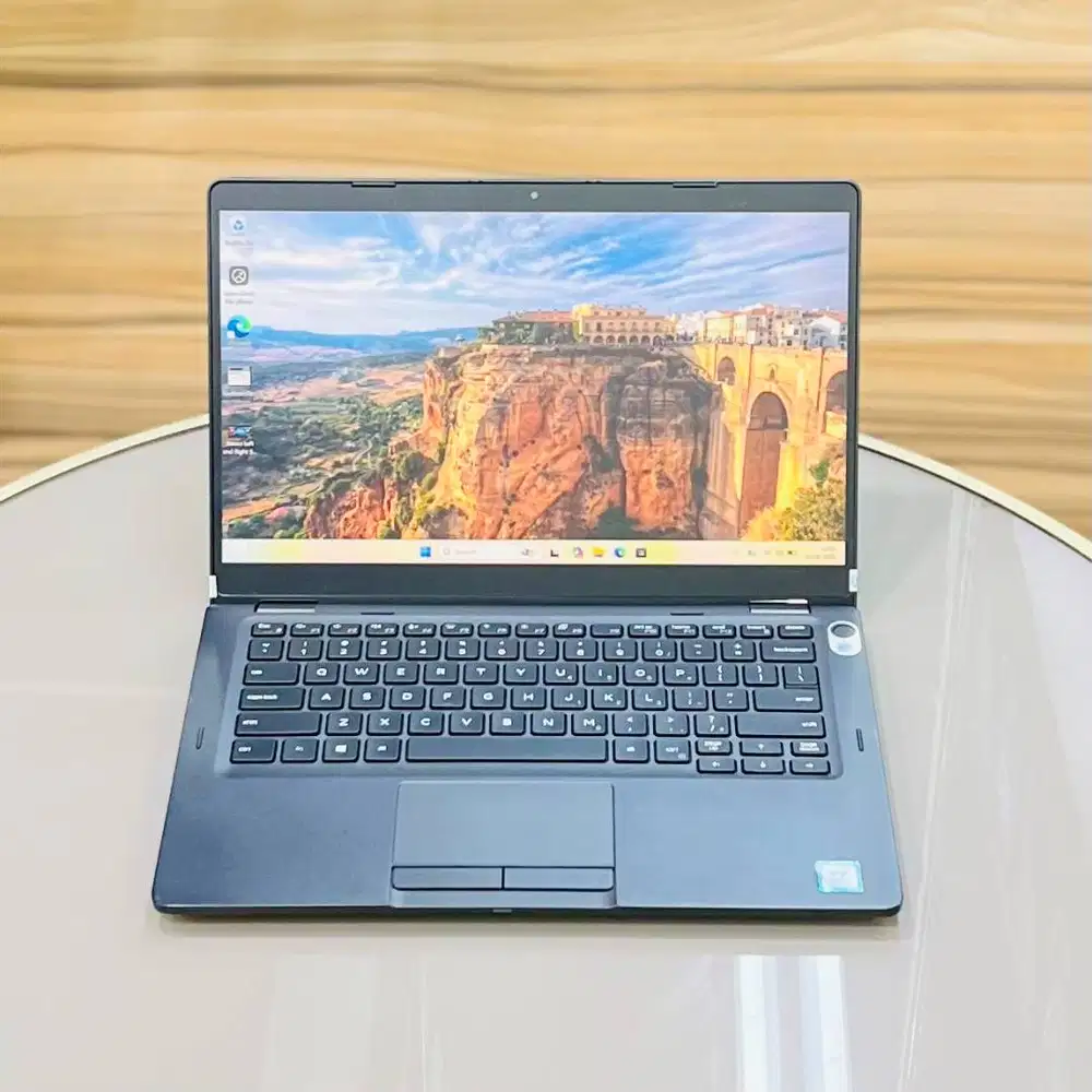 Laptop DELL Latitude 5300 2in1 Cor i7 Gen8 Ram 8GB TS N-DC