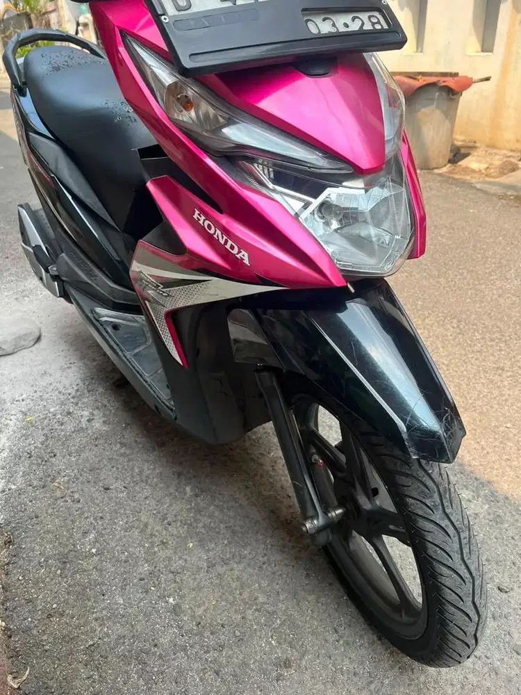 Honda Beat Black Magenta 2017