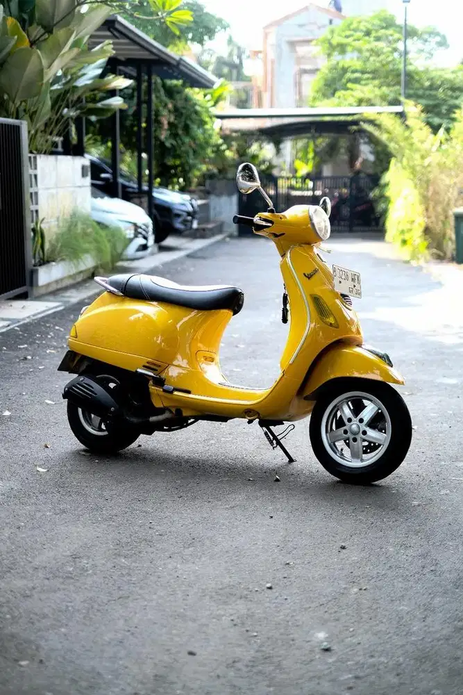 VESPA LX 150 2V INJEKSI RARE COLOR