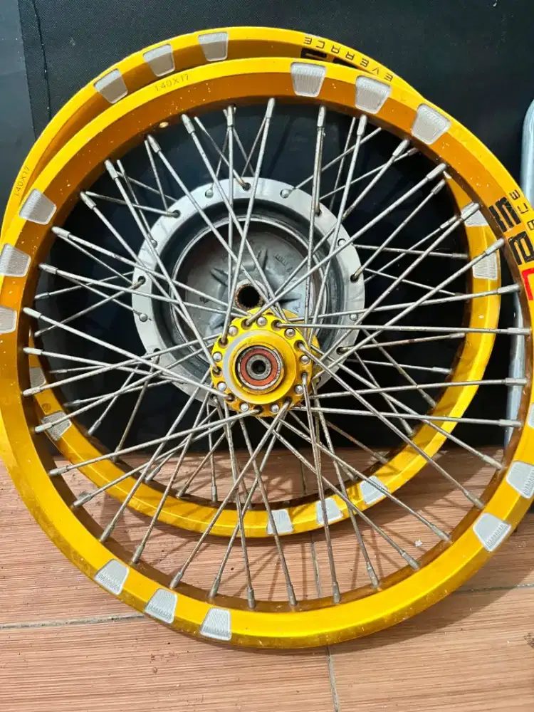 Jual pelk r14 bekas mio
