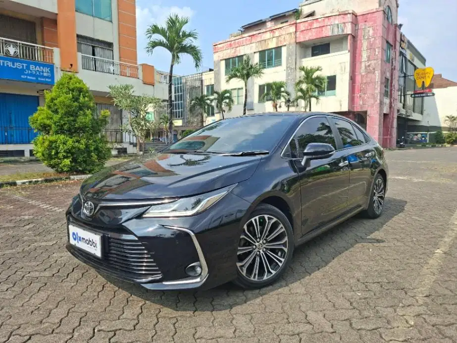 Garansi 1 Th - Toyota Corolla Altis 1.8 V Bensin-AT 2022 Hitam