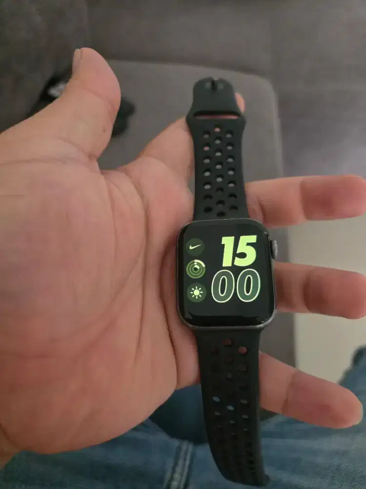 Apple Watch Series 5 44mm Nike  Black.