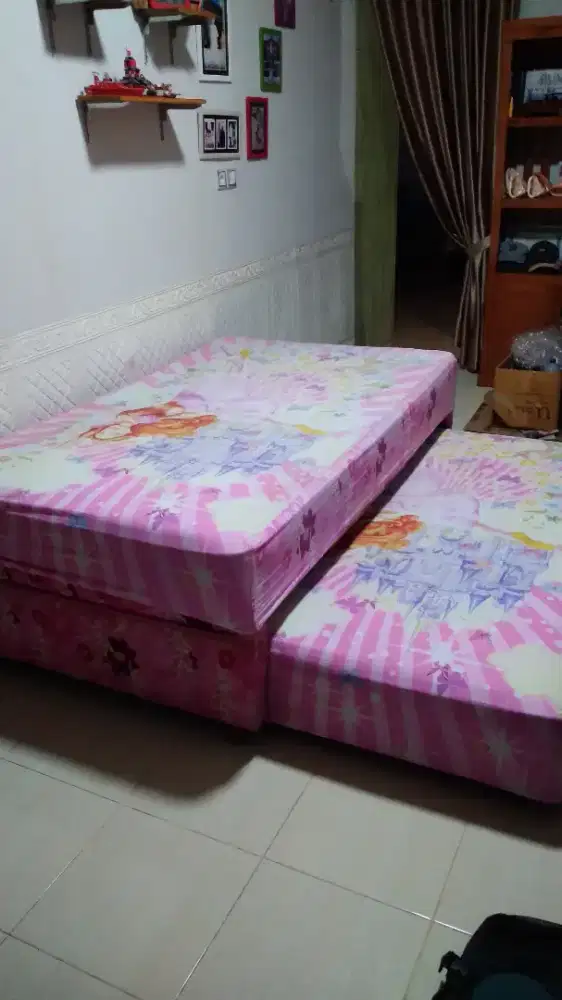 Jual SPRINGBED DISNEY 2In 1.. Berbie..