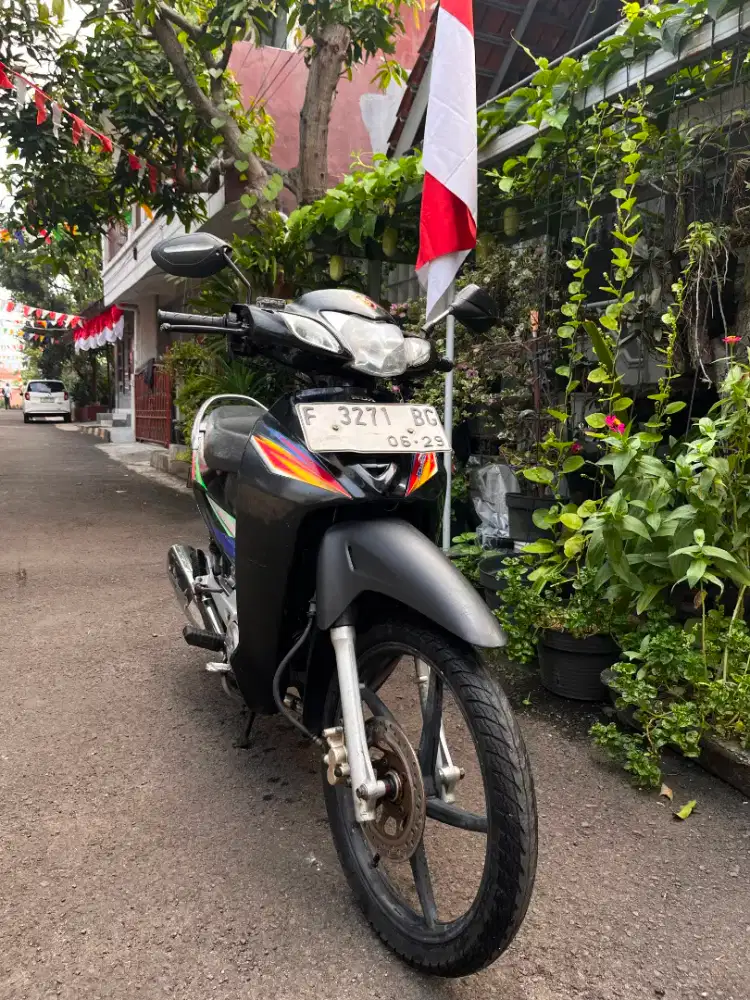 Honda Kharisma 125 tahun 2002