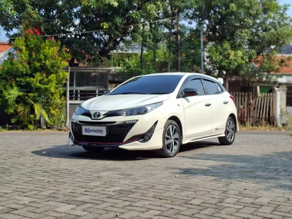 DIJUAL YARIS MURAH SURABAYA