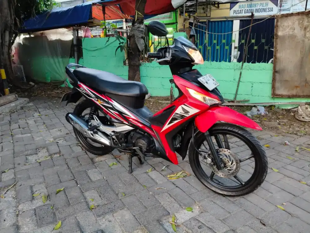 Honda Supra X 125 PGM-FI Tahun 2014