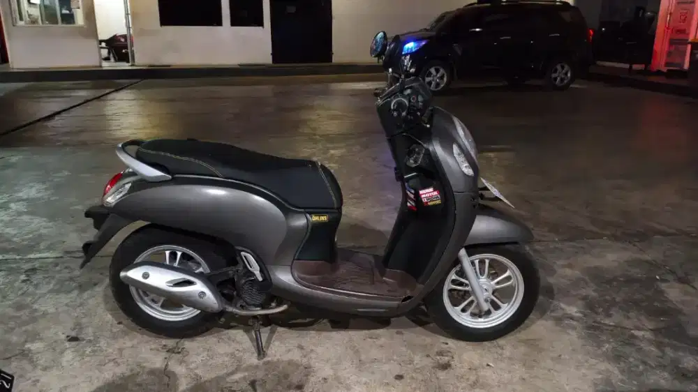 Dijual scoopy 2021 mulus mesin sehat