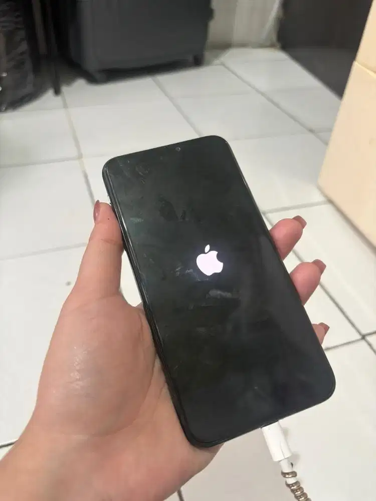 IPHONE 11 promax midnight green - 256GB ex Story-i (distributor resmi)
