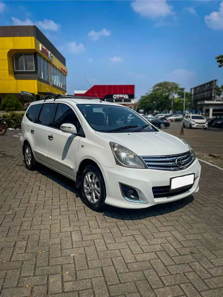 Nissan Grand livina 2013 Bensin