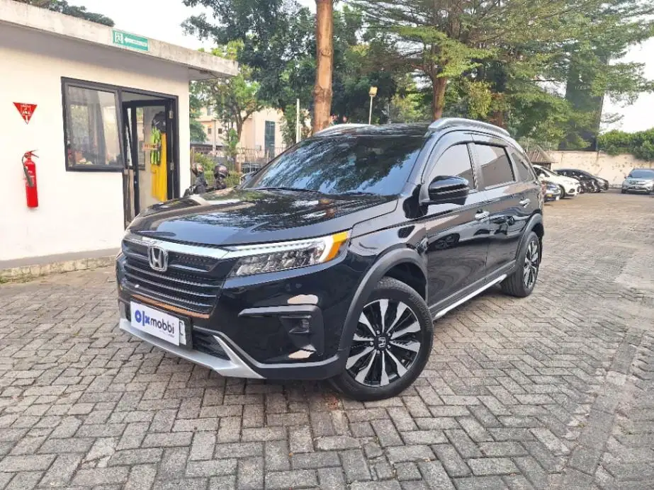 LOW DP Honda BR-V 1.5 Prestige Sensing Bensin-AT 2022 KIC