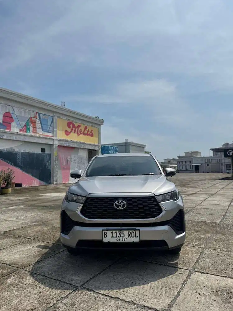 Toyota Innova Zenix G 2.0 Bensin AT 2023 Silver