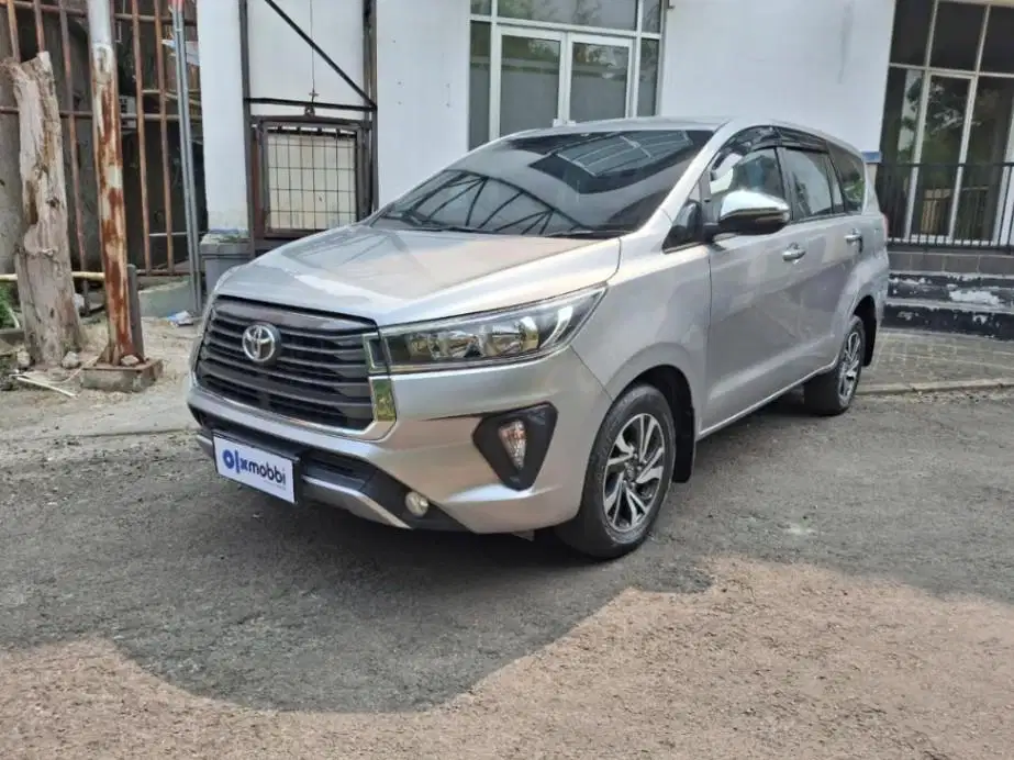 Pajak Panjang - Toyota Kijang Innova 2.4 G Solar AT 2022 Silver