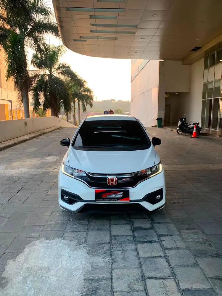 HONDA JAZZ RS CVT 2018