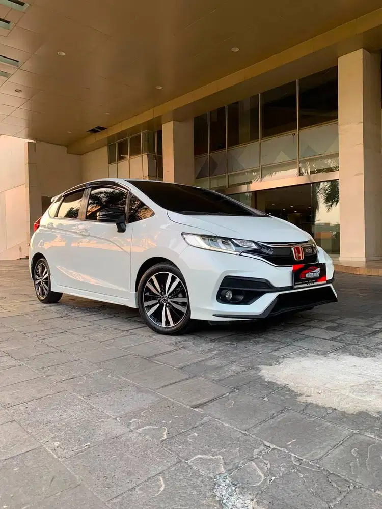 HONDA JAZZ RS CVT 2018