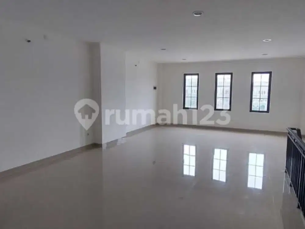 Ruko Soho 3 Lantai Pinggir Jalan Raya Siap Pakai