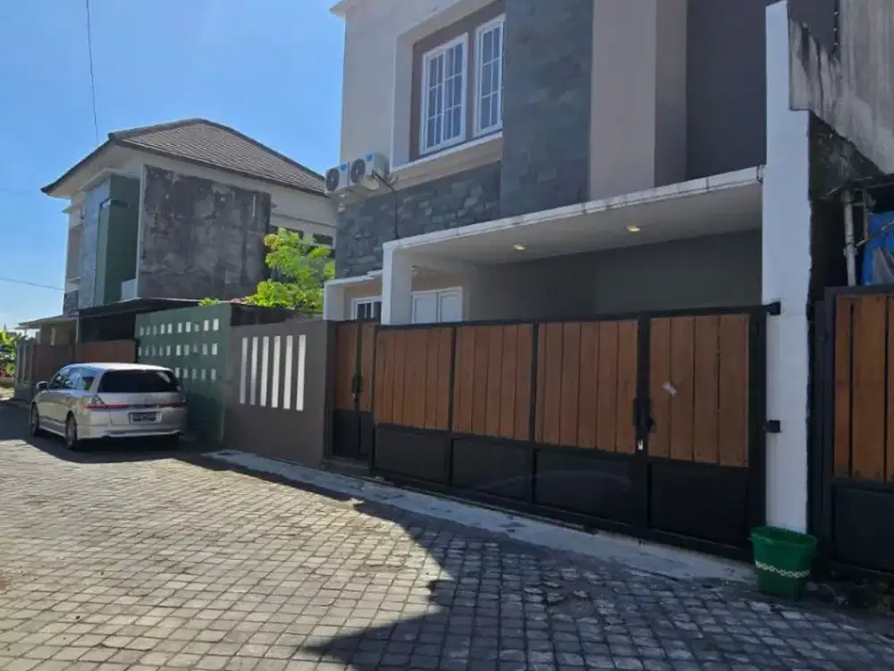 Rumah Minimalis Modern 2 Lantai Dekat Jalan Adi Sucipto