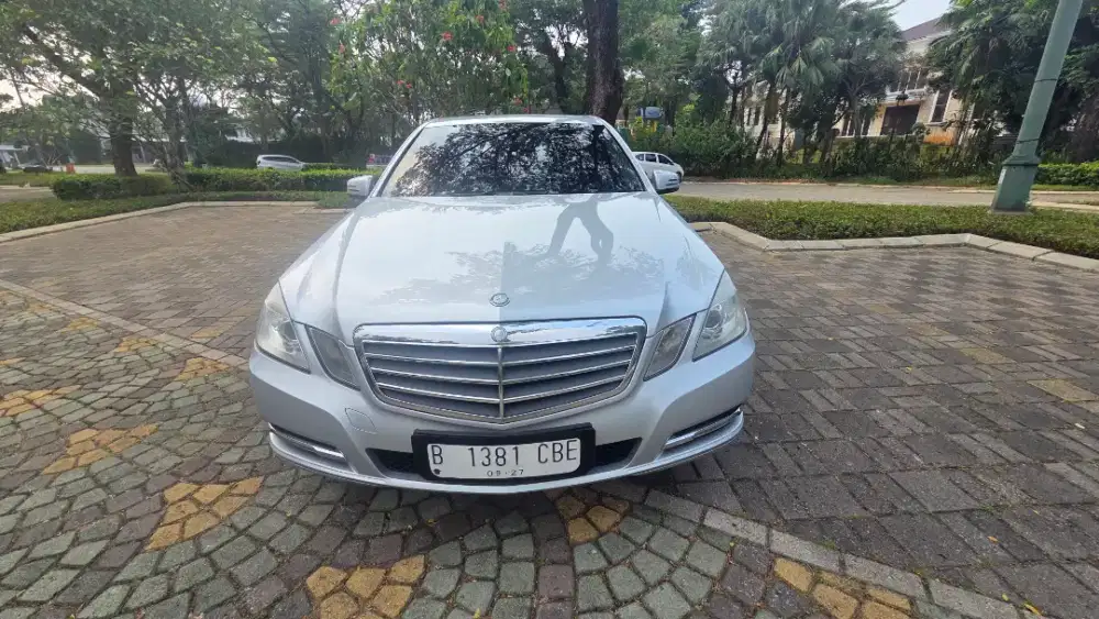 Mercedes Benz E200 CGI 2011
