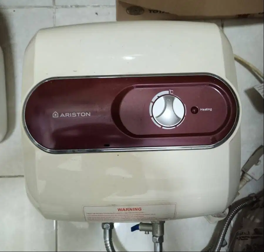 Water Heater Ariston Nano 10 Bekas