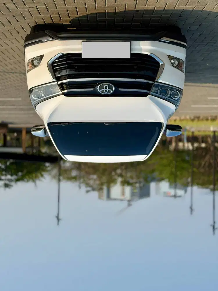 TOYOTA KIJANG INNOVA Venturer 2020 Putih, Bu Innova Venturer 2019/2022